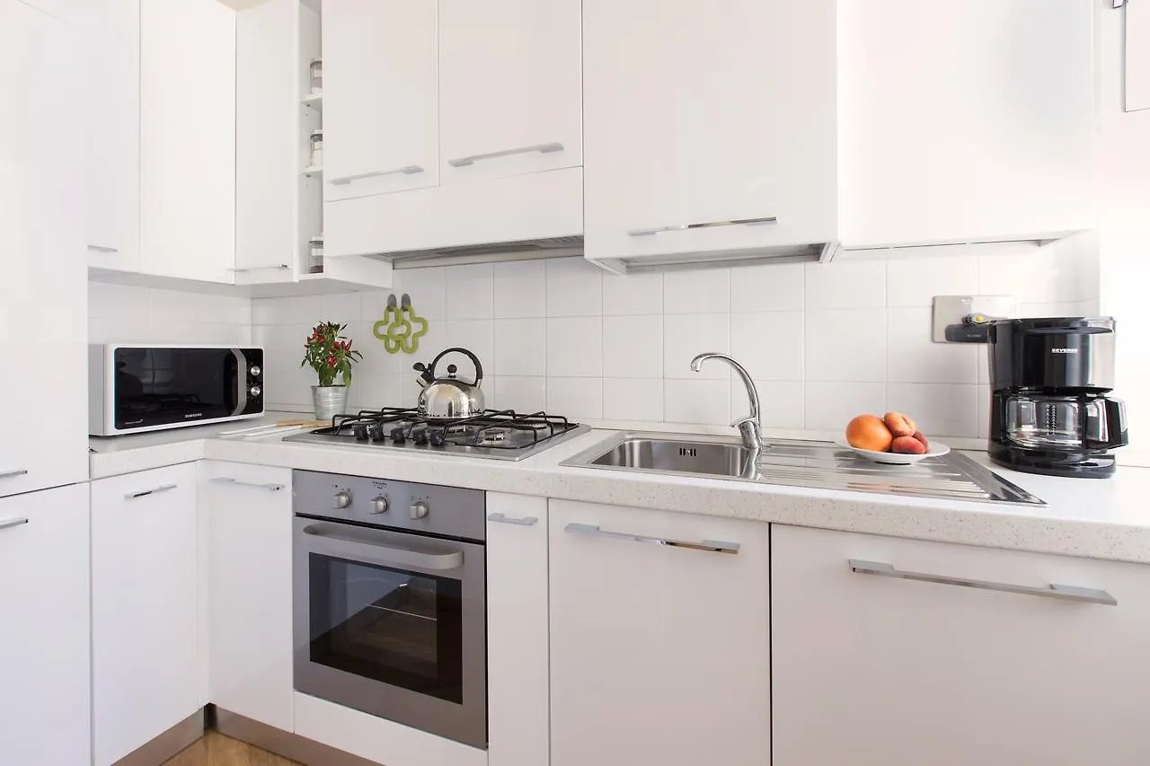 Romac Gianicolo 3-Bedroom Holiday Apartment Italy