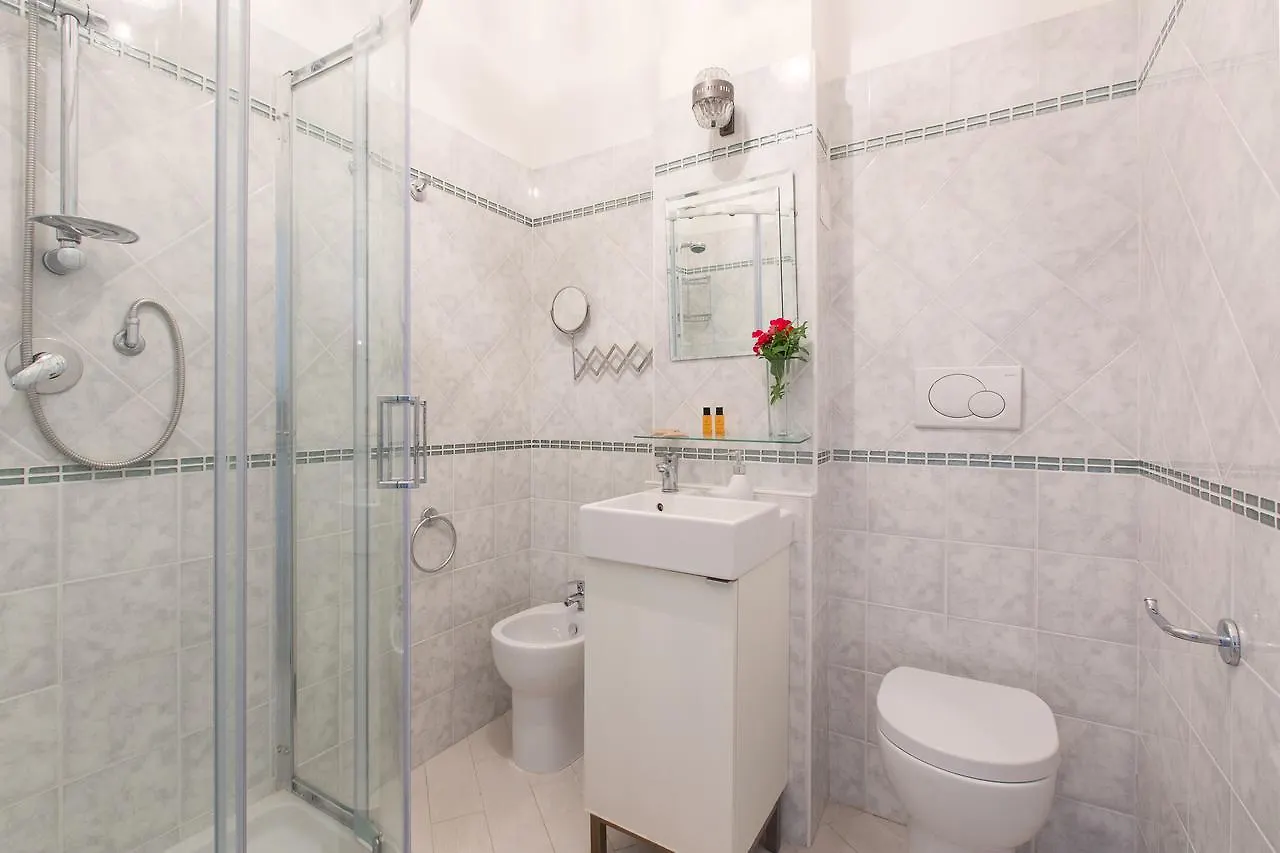 Romac Gianicolo 3-Bedroom Holiday Apartment 0*, Řím